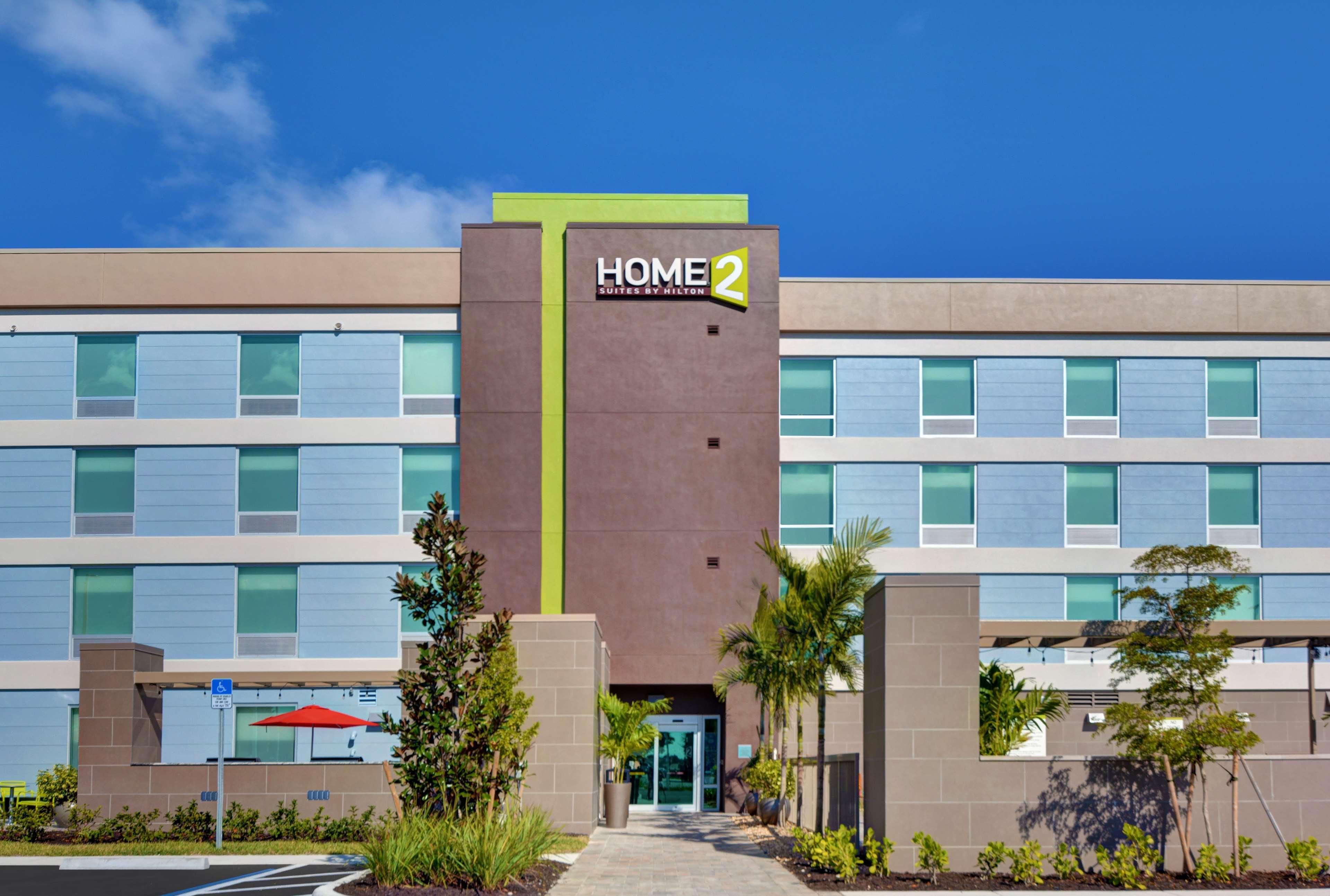 Home2 Suites By Hilton Fort Myers Colonial Blvd Exterior photo