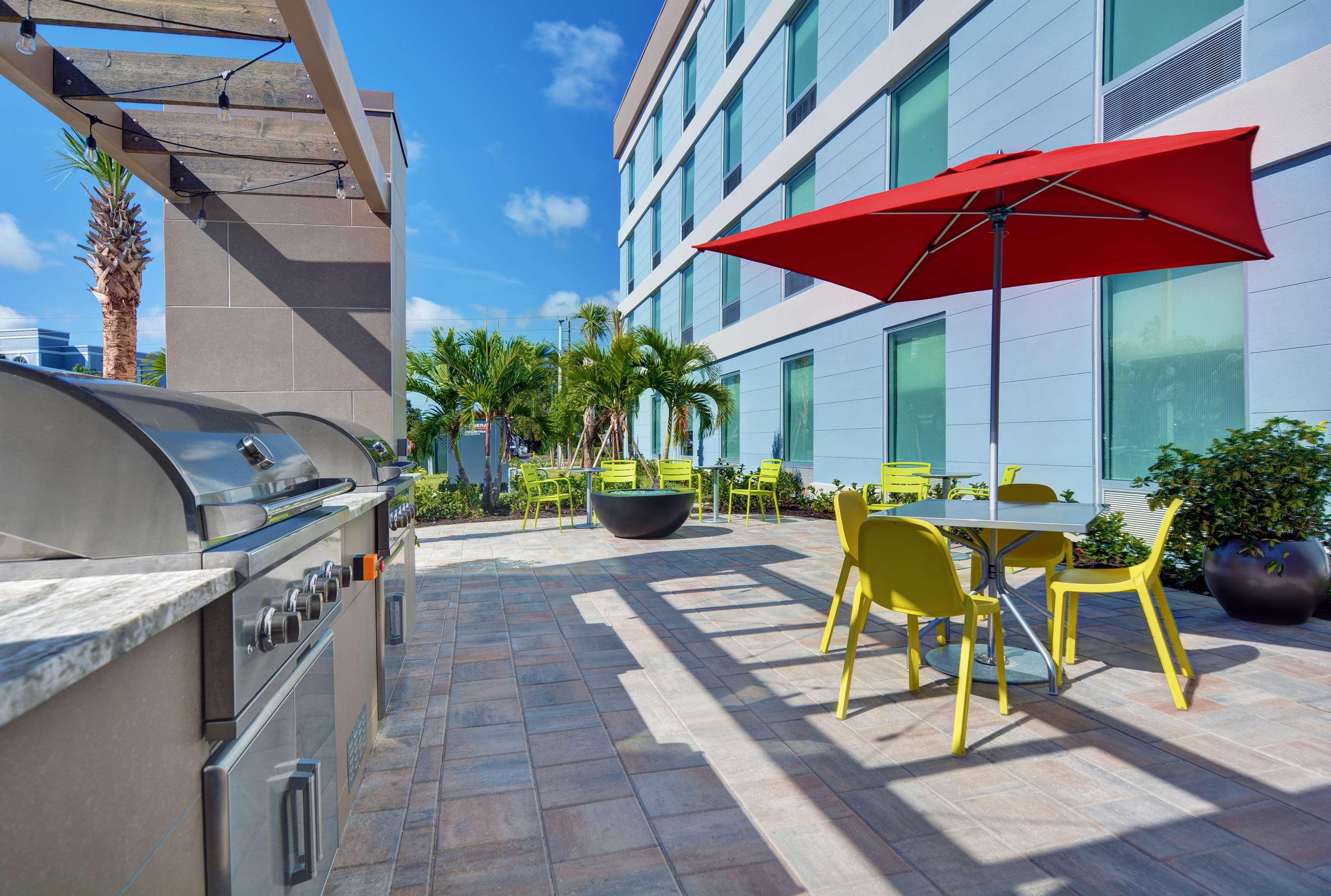 Home2 Suites By Hilton Fort Myers Colonial Blvd Exterior photo